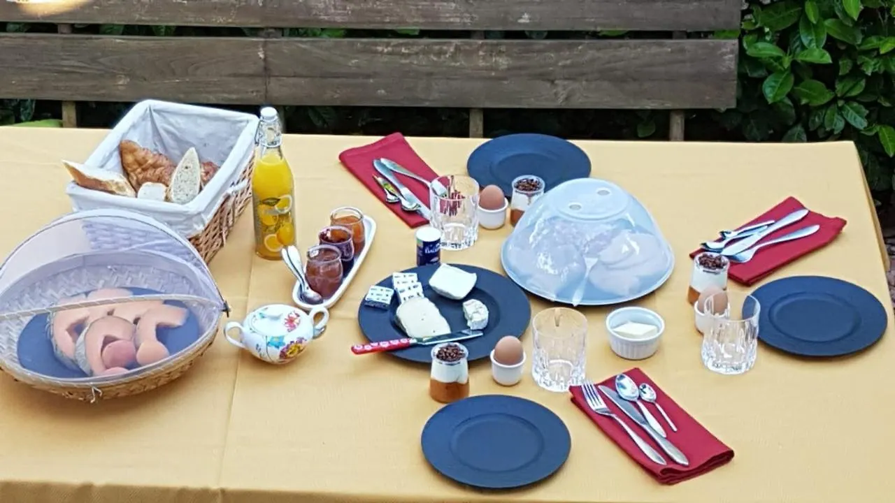 Apartament Gite Mon Paradis Vallon-Pont-dʼArc