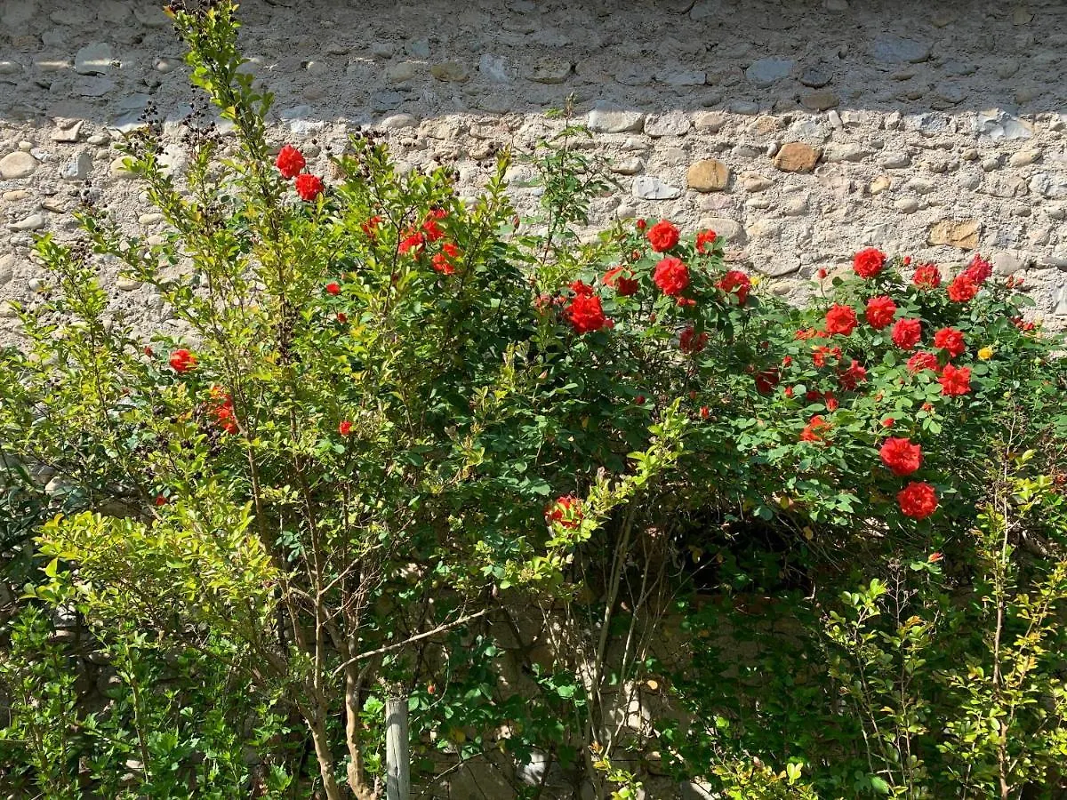 Apartament Gite Mon Paradis Vallon-Pont-dʼArc Francja